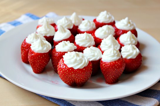 cheesecake-stuffed-strawberries-8