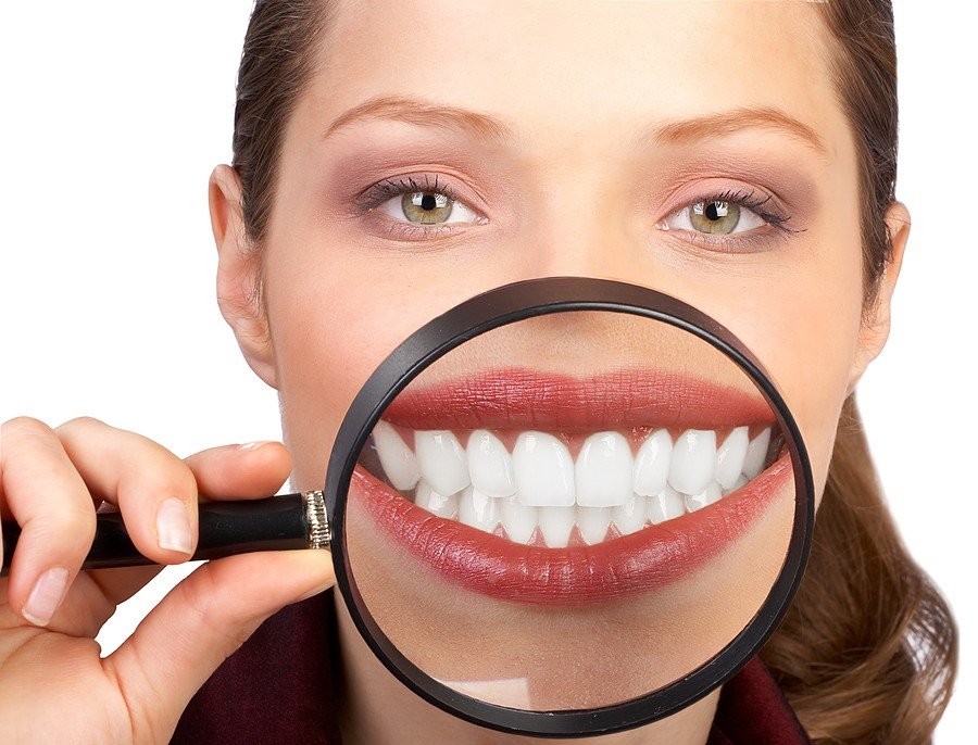 how do you get white teeth fast at home