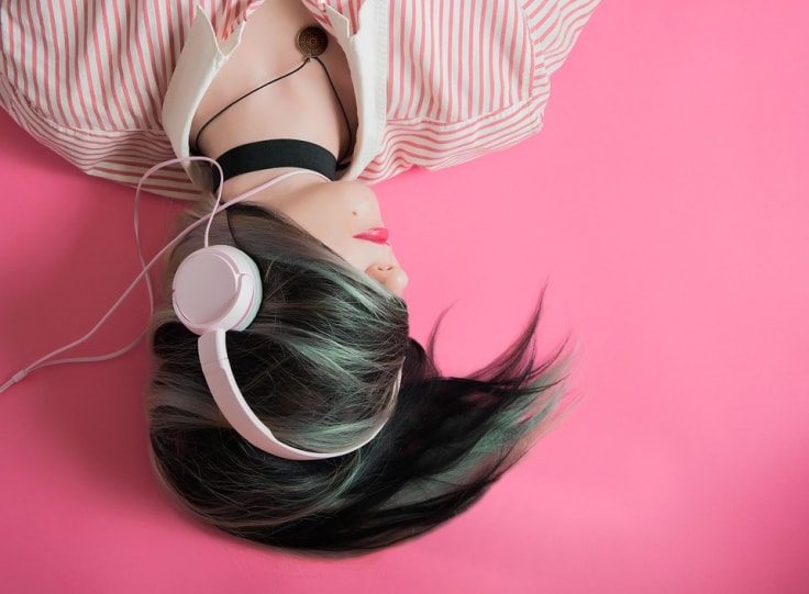 How To Relax Your Mind And Body - Listen To Music