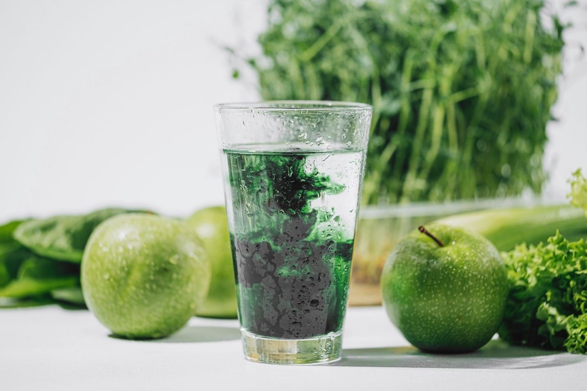 Are There Health Benefits To Using Liquid Chlorophyll? Fitneass